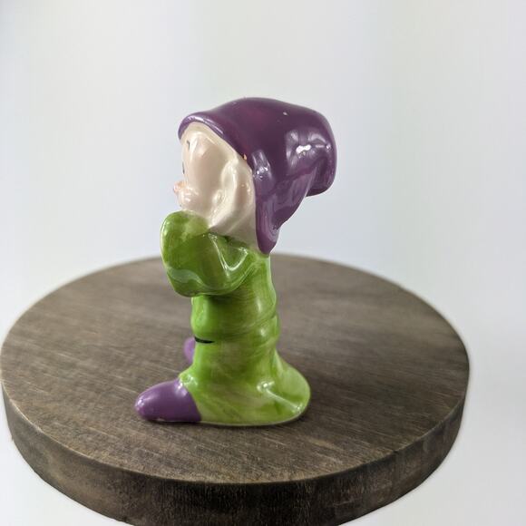 Snow White Dopey Figurine Vtg Porcelain Miniature Walt Disney Japan Dwarf 2.5" - Picture 2 of 7
